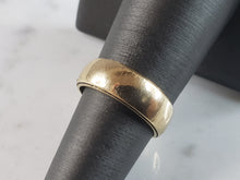Load image into Gallery viewer, Womens Vintage Estate 14K Yellow Gold Wedding Ring Band, 6.0g E1050
