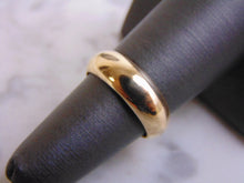 Load image into Gallery viewer, Women&#39;s Vintage Estate 14K Gold Wedding Band Ring 6.6g E1056