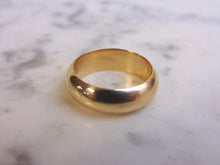 Load image into Gallery viewer, Women&#39;s Vintage Estate 14K Gold Wedding Band Ring 6.6g E1056