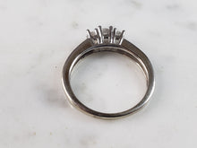 Load image into Gallery viewer, Womens Vintage Estate 14k White Gold Diamond Engagement Ring 2.0g  #E1075