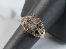 Load image into Gallery viewer, Womens Vintage Estate 10K Yellow Gold Diamond Cluster Ring 4.3g E1078