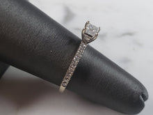 Load image into Gallery viewer, Womens Vintage Estate 14k White Gold Diamond Engagement Ring 2.4g E1095