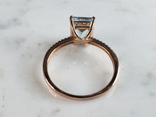 Load image into Gallery viewer, Womens Vintage Estate 14K Rose Gold Aqua &amp; Diamond Ring 2.5g E1106