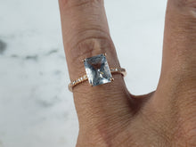 Load image into Gallery viewer, Womens Vintage Estate 14K Rose Gold Aqua &amp; Diamond Ring 2.5g E1106