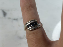 Load image into Gallery viewer, Womens Vintage Estate 10K Gold Sapphire &amp; Diamond Ring 2.2g E1115