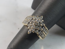 Load image into Gallery viewer, Womens Vintage Estate 10K Gold Diamond Cluster Ring 5.8g #E1117