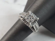 Load image into Gallery viewer, Womens Vintage Estate 10K White Gold Diamond Cluster Ring 6.1g E1118