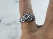 Load image into Gallery viewer, Womens Vintage Estate 10K White Gold Diamond Cluster Ring 6.1g E1118