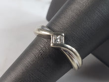 Load image into Gallery viewer, Womens Vintage Estate 14k White Gold Diamond Ring 3.6g  E1124
