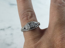 Load image into Gallery viewer, Womens Vintage Estate 10K White Gold Diamond Ring, 3.9g E1147