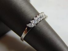 Load image into Gallery viewer, Womens Vintage Estate 14K White Gold CZ Ring, 2.0g E1166