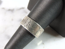 Load image into Gallery viewer, Womens Vintage Estate Sterling Silver Family Ring 6.3g E1197