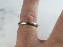 Load image into Gallery viewer, Womens Vintage Estate 14K White Gold Wedding Band Ring 3.6g #E1220