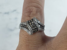 Load image into Gallery viewer, Womens Vintage Estate 10k White Gold Diamond Ring 3.2g  E1234