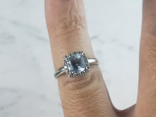 Load image into Gallery viewer, Womens Vintage Estate 10K Gold Aquamarine &amp; Diamond Ring 1.9g E1245