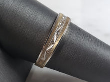 Load image into Gallery viewer, Womens Vintage Estate 10k Yellow &amp; White Gold Diamond Ring 2.3g E1266