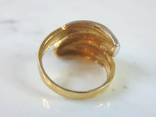 Load image into Gallery viewer, WOMENS VINTAGE ESTATE 14K WHITE &amp; YELLOW GOLD RING W/ MODERN DESIGN 6.5g  E1385