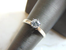 Load image into Gallery viewer, WOMEN&#39;S VINTAGE ESTATE 14K WHITE GOLD &amp; SOLITAIRE DIAMOND RING 3.3g  E1528