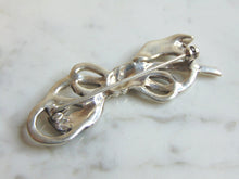 Load image into Gallery viewer, Womens Vintage Estate Sterling Silver Leaf Brooch 13.3g E1536