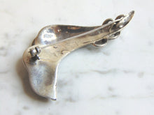 Load image into Gallery viewer, Womens Vintage Estate Sterling Silver Floral Lily Brooch 17.1g E1539