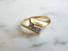 Load image into Gallery viewer, Women&#39;s Vintage Estate 10K Yellow Gold Ring w/ Diamonds 2.2g E1932