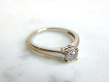 Load image into Gallery viewer, Womens Vintage Estate 10K White Gold Ring Diamond Ring, 2.9g E1982