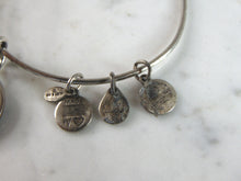 Load image into Gallery viewer, Womens Vintage Estate Alex &amp; Ani "L" Charm Bracelet 11.2g E2014