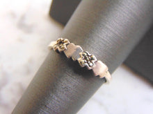 Load image into Gallery viewer, Women&#39;s Vintage Estate Sterling Silver Ring 2.2g E2044