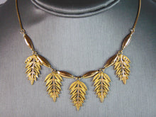 Load image into Gallery viewer, Womens Vintage Estate 14K Yellow Gold Palm Leaf Necklace 9.2g E2053