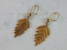 Load image into Gallery viewer, Womens Vintage Estate 14K Yellow Gold Palm Leaf Earrings, 2.9g E2054