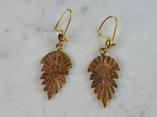 Load image into Gallery viewer, Womens Vintage Estate 14K Yellow Gold Palm Leaf Earrings, 2.9g E2054