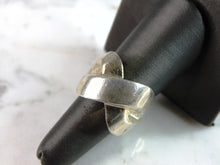 Load image into Gallery viewer, Womens Vintage Estate Sterling Silver Modernist Ring 20.6g E2066