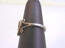 Load image into Gallery viewer, Womens Vintage Estate Sterling Silver Modern Abstract Turquoise Ring 3.1g E2098