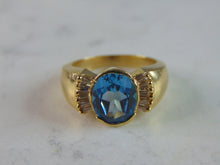 Load image into Gallery viewer, Womens Vintage Estate 14K Yellow Gold Aquamarine Ring 7.7g E2212