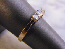 Load image into Gallery viewer, Women&#39;s Vintage Estate 10K Yellow Gold Diamond Ring 1.7g E2240