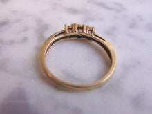 Load image into Gallery viewer, Women&#39;s Vintage Estate 10K Yellow Gold Diamond Ring 1.7g E2240