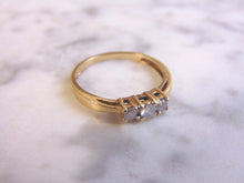 Load image into Gallery viewer, Women&#39;s Vintage Estate 10K Yellow Gold Diamond Ring 1.7g E2240