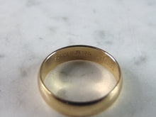 Load image into Gallery viewer, Vintage Estate 18k Yellow Gold Wedding Band Ring 4.1g E2286