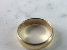Load image into Gallery viewer, Vintage Estate 18k Yellow Gold Wedding Band Ring 4.1g E2286
