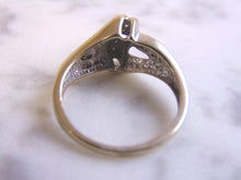 Load image into Gallery viewer, Women&#39;s Vintage Estate 10K White Gold Diamond Ring 3.2g E2295