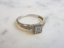 Load image into Gallery viewer, Women&#39;s Vintage Estate 10K White Gold Diamond Ring, 2.4g E2345