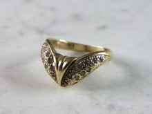 Load image into Gallery viewer, Womens Vintage Estate 14K Yellow Gold CZ Ring 3.6g E2425