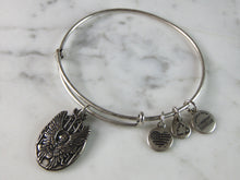 Load image into Gallery viewer, Womens Vintage Estate  Alex &amp; Ani Charm Bracelet  E2448