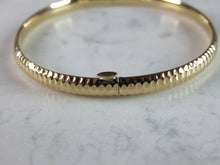 Load image into Gallery viewer, Womens Vintage Estate 14K Yellow Gold Bangle Bracelet 6g E2450