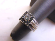 Load image into Gallery viewer, Women&#39;s Vintage Estate 14K White Gold Diamond Ring, 7.1g E2465