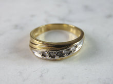 Load image into Gallery viewer, Womens Vintage Estate 14K Yellow Gold CZ Ring 4g E2466