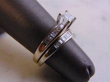 Load image into Gallery viewer, Women&#39;s Vintage Estate 14K White Gold Diamond Ring, 4.7g E2534