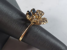 Load image into Gallery viewer, Womens Vintage Estate 14K Gold Diamond &amp; Sapphire Floral Ring 3.5g E2551