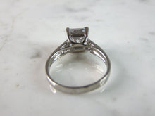 Load image into Gallery viewer, Womens Vintage Estate Sterling Silver CZ Ring  2.8g E2581