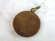 Load image into Gallery viewer, Womens Vintage Estate 18K Yellow Gold Pharaoh Pendant 5.3g E2608